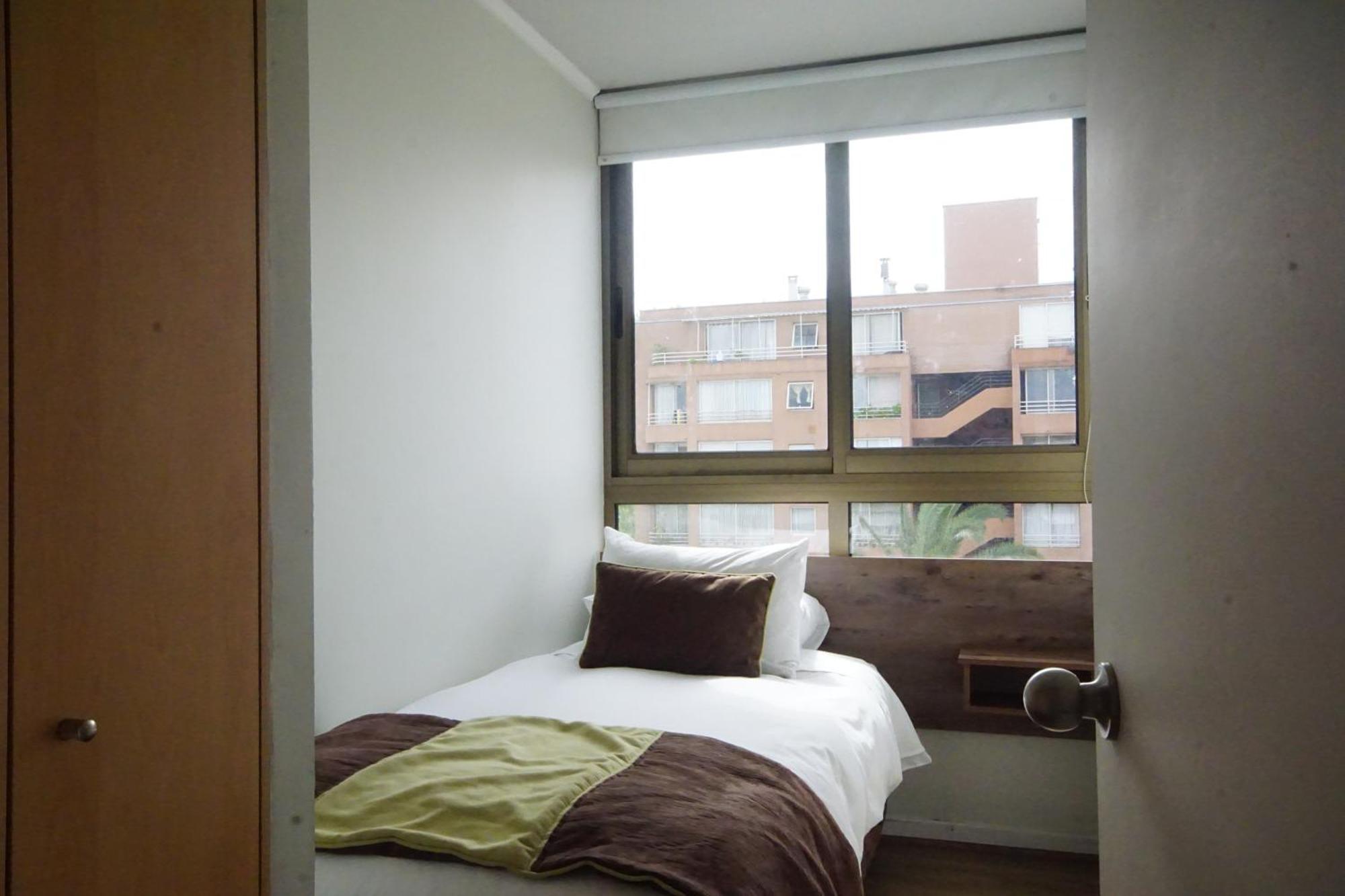 Apart Hotel Providencia Сантяго Екстериор снимка