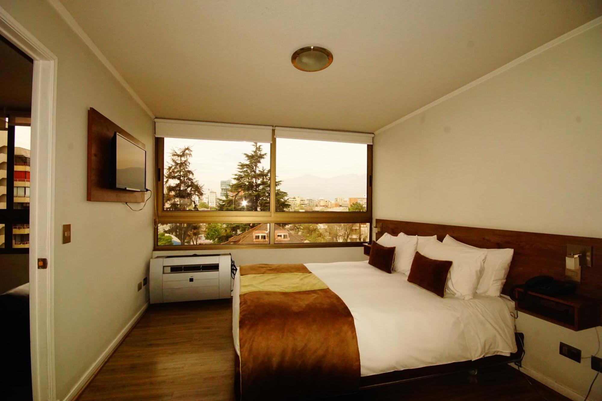 Apart Hotel Providencia Сантяго Екстериор снимка